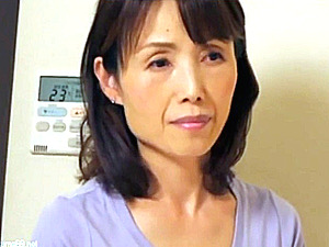 還暦熟女のマッサージ師が男性客に勃起チンポを見せつけられ中出しエッチ！隅田涼子