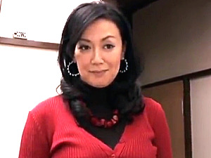 エロケバいゴージャス熟女が近所のマセガキや営業マンとやりまくり！肥大したデカ乳輪の垂れ巨乳がエロい！横山エミー