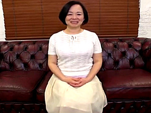 超地味で超普通の五十路おばさんがセンズリ鑑賞に興奮して予想外の淫乱モード突入！