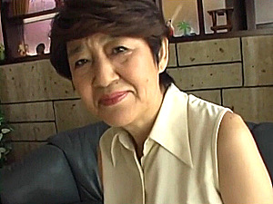 超垂れ乳の七十路祖母が孫の童貞筆下ろしで中出しエッチ！加藤良枝