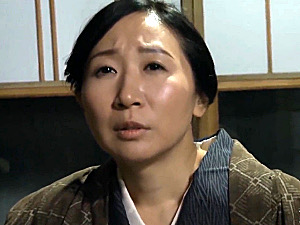 全裸待機で村の絶倫男に夜這いさせヨガリ狂うセックス狂いの未亡人！緒方泰子