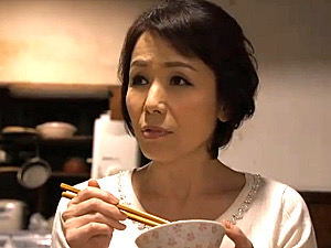 夫に隠れて年頃の息子と肉体関係を持ってしまう母親！内原美智子･円城ひとみ･二ノ宮慶子