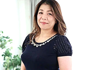 超卑猥な黒乳首のデカ乳輪で超垂れ乳の五十路熟女が昼間からハメ撮りセックス！御子柴美花