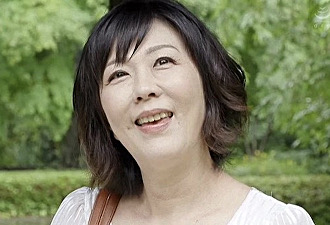 童顔な五十路美熟女が温泉旅行でリアル痙攣しながら中出しエッチ！円城ひとみ