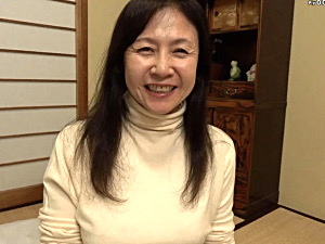 清楚な還暦美熟女がピンク乳首の巨乳を揺らしハメ撮り中出しSEX！青葉小夏