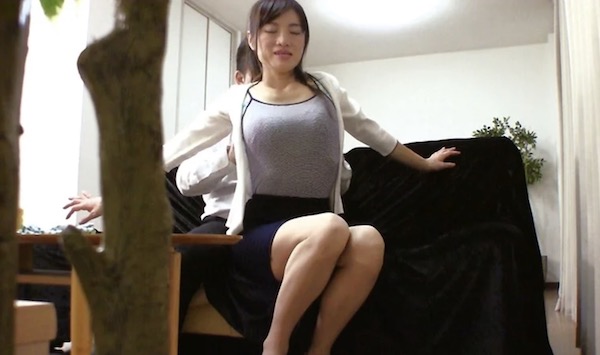 卑猥なデカ乳輪の垂れ乳がエロいスタイルいい五十路熟女が旦那の部下に寝取られ！金森なつみ4