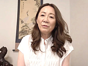 65歳の還暦過ぎた高齢熟女が若いイケメンとのSEXに大興奮！加瀬まどか