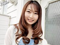 小柄で細身の童顔五十路熟女が初めての３PハードSEXで痙攣イキまくる！江南美沙子